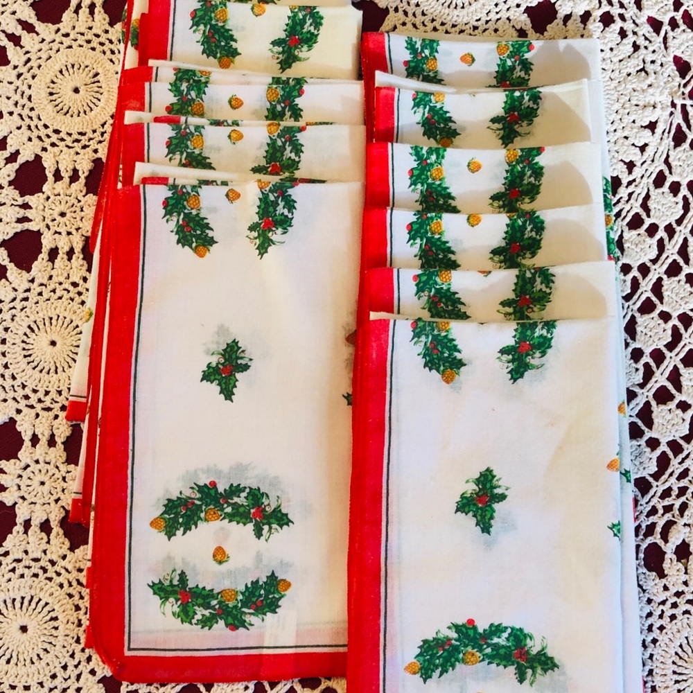 12 VTG Christmas Napkins Handkerchief Cotton Blend